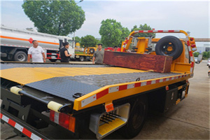 潮州附近拖车电话号码服务